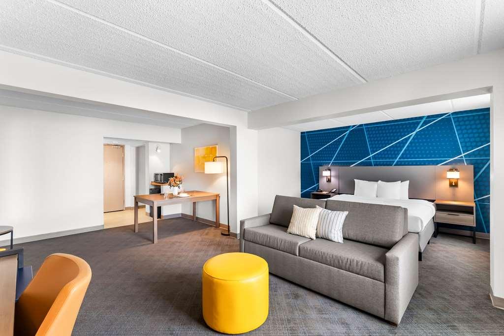 ホテル コンフォート スイーツ オースティン エアポート 部屋 写真